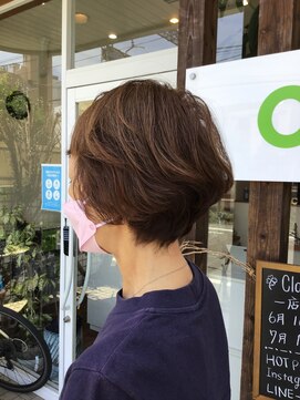 クローバー(Clover) 白髪染めハイライトショートボブ