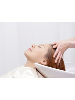 あなたのための特別な時間、癒しと高技術の融合。忙しい日常を忘れさせる、居心地の良い空間をご用意。