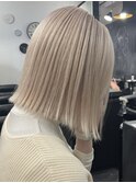 ダブルカラーショートボブインナーカラーハイライトケアブリーチ