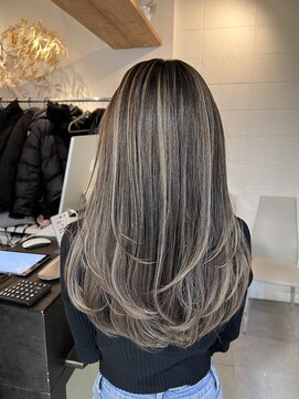 カラ ヘアーサロン(Kala Hair Salon) ハイライト/デザインカラー/ブリーチ/京都/ブロンド/玉置悠祐