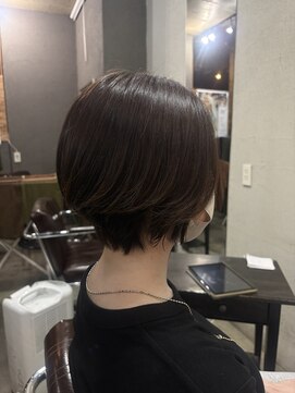 クレメント サロン ブル(Clement Salon Bull) 大人っぽい上品なショートボブ