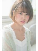 丸みと柔らかさのある大人ショート ボブ