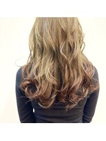 アローズソワン(HELLO'S SOIN)&nbsp;巻き髪が映えるグラデーションカラー　2/25