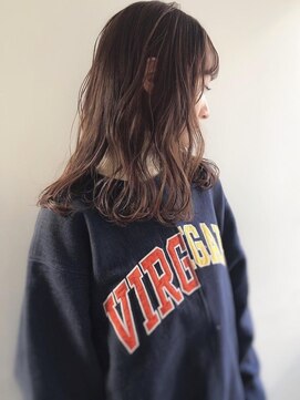 セルカ 新宿(CERCA) ミディの明るめベージュブラウン【CERCA新宿/新宿西口】