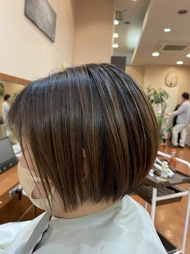 アローズ 新さっぽろサンピアザ店(HELLO'S) ショートボブ
