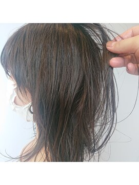 ナンバーエイト(NUMBER8) ミディアムレイヤースタイル