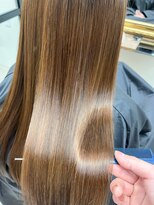 クラッチ ユニ(CLUTCH uni)&nbsp;大人可愛い小顔美髪ツヤ髪髪質改善シンプルストレートA4