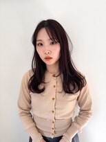 トゥコ(tuco)&nbsp;ミディアム　ストレート　春スタイル　レイヤー　ミディアムヘア