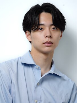 アルファ 新宿(alpha) 【alpha 新宿】センターパート×ニュアンスパーマ