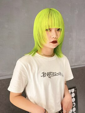 キャロルガーデンズ ボコカ 表参道(Carroll Gardens bococa) ネオングリーン ブリーチ ウルフ 姫カット 【azu担当】