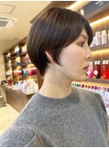 艶カラーと白髪ぼかしハイライト+上品大人ショート