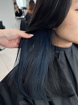 アライブ キチジョウジ(ALIVE Kichijoji) 一度はやってみたいインナーカラー！