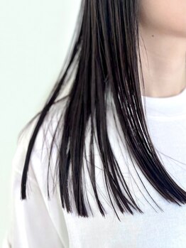 ラダー(ladder)の写真/◇8月 平日限定クーポン◇湿気による広がり、うねりを抑え毎日のスタイリングもストレスフリーに！