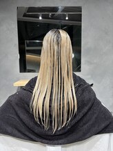 薬剤放置（ゆっくりと髪の結合を切断）