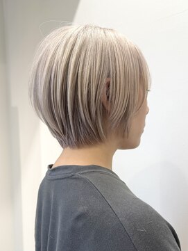 サンクプロジェクト(cinq PROJECT) ハイトーン切りっぱなしショートボブホワイトブロンドベージュ