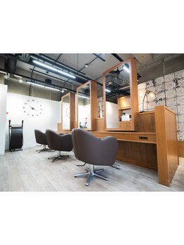 【高槻/駐車場あり】落ち着いた空間で自分だけの時間を。少人数制のプライベートサロンCharmant