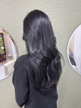 多様なアイテムから一人一人の希望カラーを実現◎ワンカラーでも華やかな後ろ姿にスタイルチェンジ◇