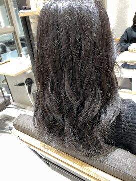 アッシュグレー