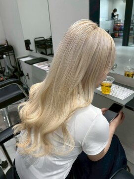 エルフレームバイワンラヴェスト(L'FLAME by one Lovest) 10代20代30代ミルクティーベージュダブルカラーブリーチ長野駅