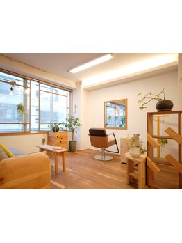 『人と話すのが苦手…』『似合うスタイルがわからない』そんな方でも安心して通えるマンツーマン施術♪