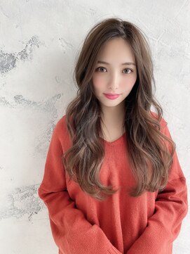 ソワリー 栄(THOiRY) 小顔カットが得意なスタイリストby坂元