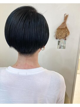 ハル(Hal.) 黒髪×モードショート