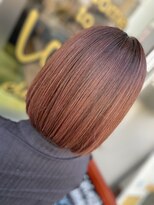 ラビス クローバー(Lovis clover)&nbsp;ピンクブラウン　モテ髪　外はねボブ　セクションカラー