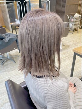 トレ(tre.) ショート/髪質改善/ハイライト/縮毛矯正/酸性縮毛矯正/白髪染め