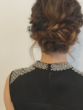 クールブ(Courbe) お呼ばれアレンジ♪