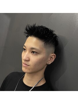 アローズ 久留米店(arose) スキンフェードショート