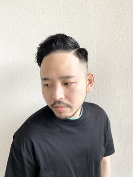 フラット(FLAT) フェードカット