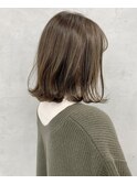 外ハネボブ グレージュ レイヤーカット オリーブグレージュ
