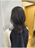 レイヤーカットでセミウルフヘア　アッシュグレージュ