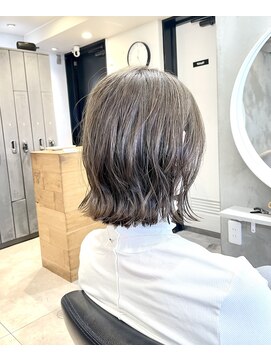 フランチェスカドットボブ(francesca.bob) オリーブミルクティーベージュ×切りっぱなしボブ【渡辺】梅田