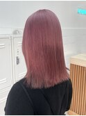 濃いめのピンク