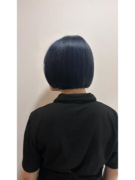 アンバースデー(UNBIRTHDAY) One bleachとパツッとカット／マツイアカリ