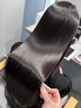 エミリー(Emily) 柔らか縮毛矯正