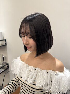 リリアーナ(LILIANA) ミニボブ ガーリーヘア レイヤーカット 髪質改善 縮毛矯正 池袋