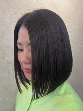 クララジャパン ヒノデ(CLALA JAPAN Hinode) レイヤースタイル ショート 艶髪 ストレート 髪質改善