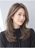 ミディアムレイヤー　白髪ぼかし　ハイライト　40代50代60代