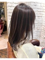 ミリ ヘアー(Mili hair) ハイライトカラーでワンカラーの時よりヘアを楽しく
