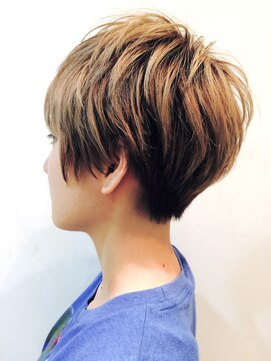 レンジシキチジョウジ (RENJISHI KICHIJOJI) 外国人風ハイライトショート 横顔 2 【RENJISHI KICHIJOJI】