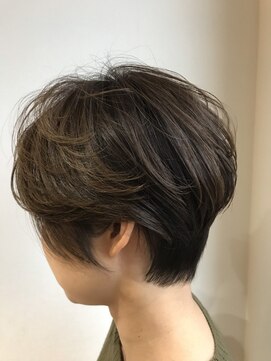 ブリス(VLISS) くびれショート_ジグザグバングヘルシーレイヤー3Dカラー