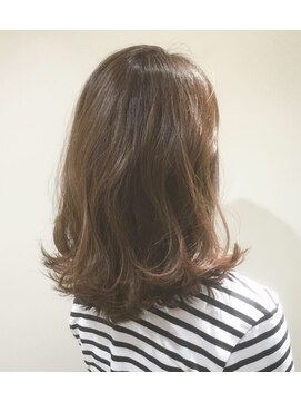 テラス アヴェダ 大丸心斎橋店(Terrace AVEDA) 重めミディアム