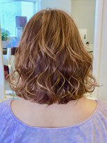 ミッテル(mittell)&nbsp;ミディアムヘア毛先パーマことりベージュ黒髪ウォーターフォール