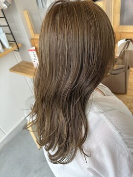 スクリバイタヒエ(SUKURI by tahie) #オリーブベージュ　#透明感カラー