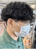 波巻きスパイラルパーマメンズマッシュツーブロックメンズパーマ