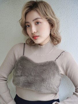 ブゾン(buZon) 【buZon ブゾン】くびレイヤー前髪パーマグレーベージュ