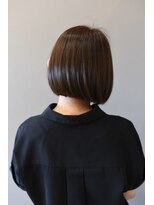 ジーニー(GeeNY)&nbsp;パツっと切りっぱなしボブ