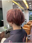 ピンクベージュ